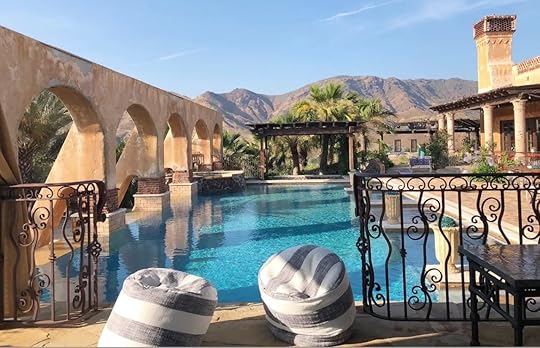 Mansion from The Bachelor and The Bachelorette pool