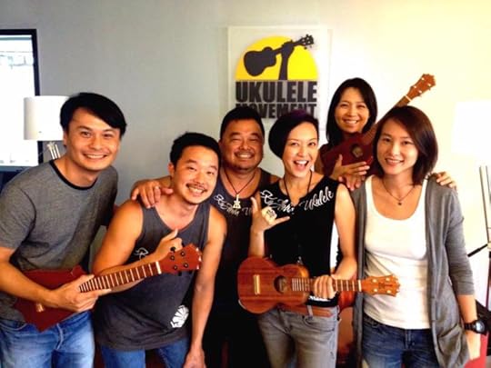 This image has an empty alt attribute; its file name is ningcai_ukulele.jpg