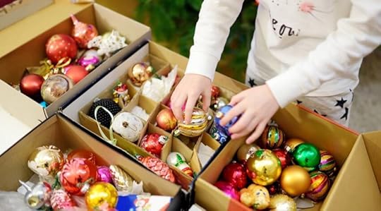 Frugal ideas for holiday decorating