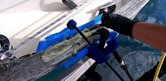 Spreading gFlex on the scarf joint