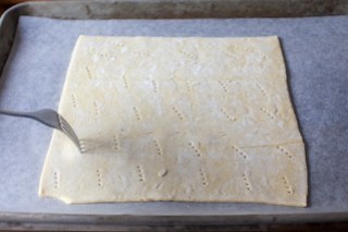 dock the pastry with a fork