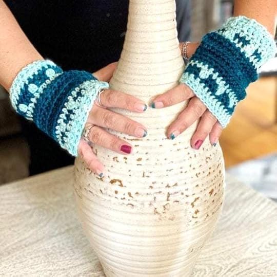 Bobble Dots Crochet Mitts by Vickie Howell for. YarnYAY!