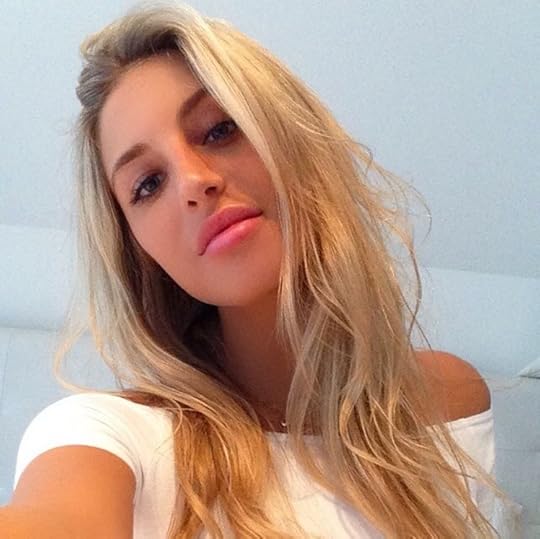 This IGer's Selfie Game is Strong (33 Pics) | getsokt.com