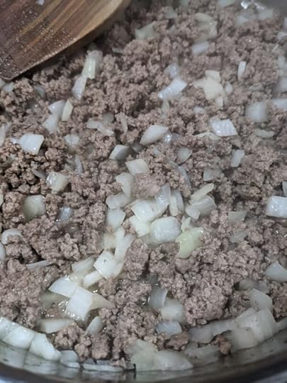 ground-beef-gravy-onions-garlic