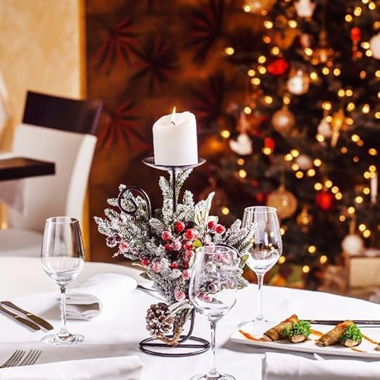 Bestselling author Sharon Wray returns to the Deadly Force world with a Christmas Eve Dinner at Pinckney House in Charleston, SC. And the next course being served is Creamy Mushroom Soup.