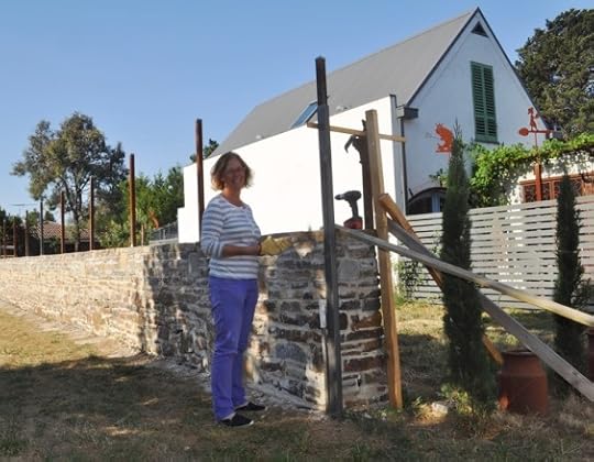 Tor with finished wall