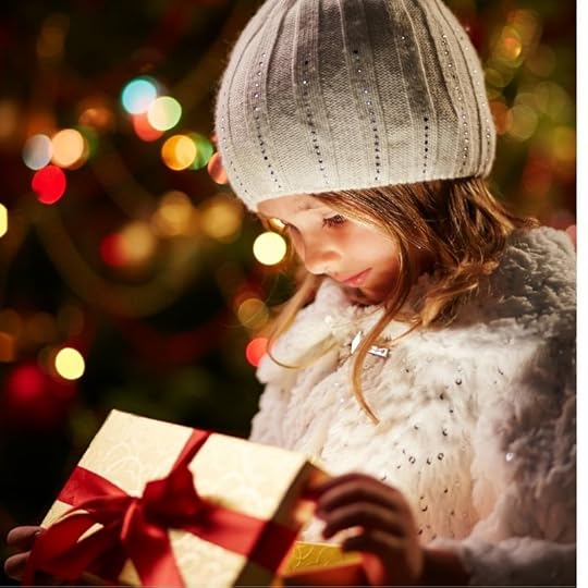 Sharon Wray returns to the Deadly Force world with a Christmas Eve Dinner at Pinckney House in Charleston, SC. And the next course being served is a dessert of Huguenot Torte.