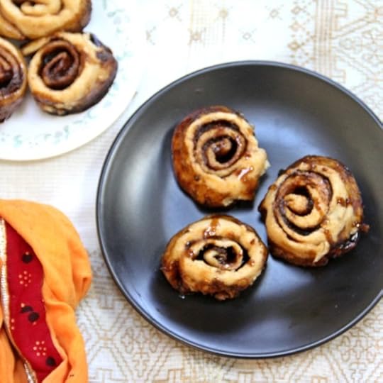 Cinnamon Molasses Breakfast Rolls