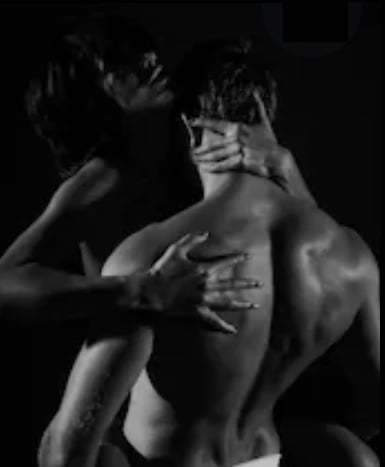 Image may contain: one or more people and people dancing