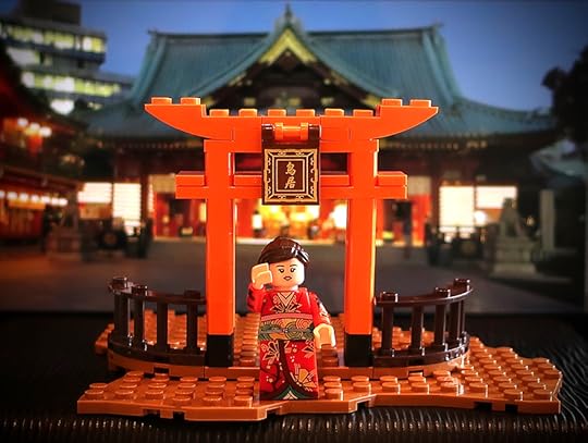 Lego torii gate and kimono-wearing minifig