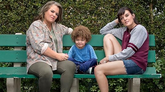 Bridge, Larry y Tutu SMILF Concepción Cascajosa Serielizados