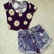 Sunflower crop top and high waisted shorts | Summer fashion outfits, Cute summer outfits, Fashion teenage