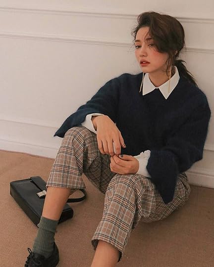 This Is Why Dark Academia Fashion Is Booming In 2020 (+ 30 Styles)