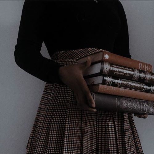 5 dark academia pieces you *need* for your fall wardrobe - GirlsLife