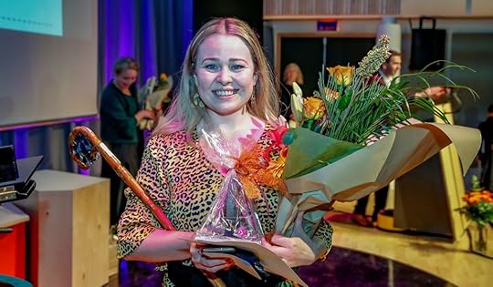 Lukkuleg Þórdís Helgadóttir tók í gær við Ljóðstaf Jóns úr Vör við athöfn í Salnum í Kópavogi. „Þetta er mikill heiður,“ sagði hún, „að fá svona vegleg verðlaun fyrir stakt ljóð.“