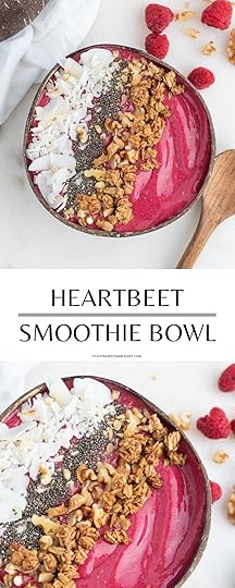 Heart Beet Smoothie Bowl | Plant-Based on a Budget | #beet #smoothie #bowl #raspberries #breakfast #vegan #plantbasedonabudget