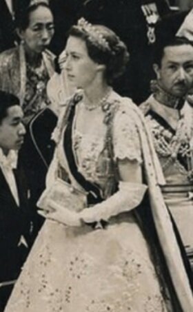 margaret+coronation+real+halo+scroll.jpg