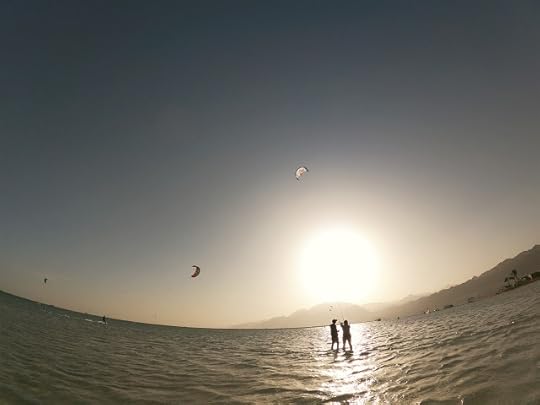 Kitesurfing; Dahab Lagoon, Dahab, Egipt