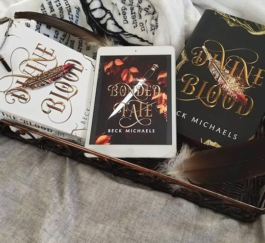 Photo by @lea.pearl.reads