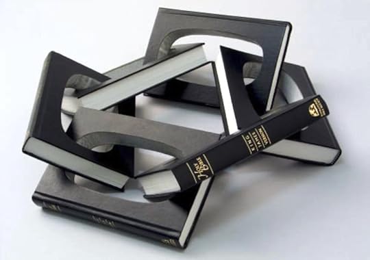 Modern_Book_Sculpture_by_Robert_The