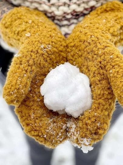 So Cozy Knit Mittens by Vickie Howell for YarnYAY!