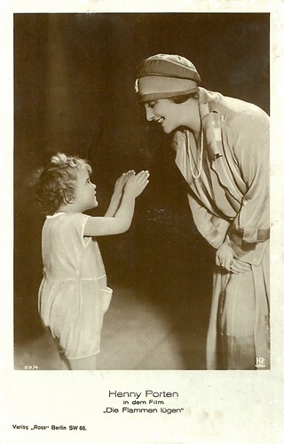Henny Porten in Die Flammen lügen (1926)