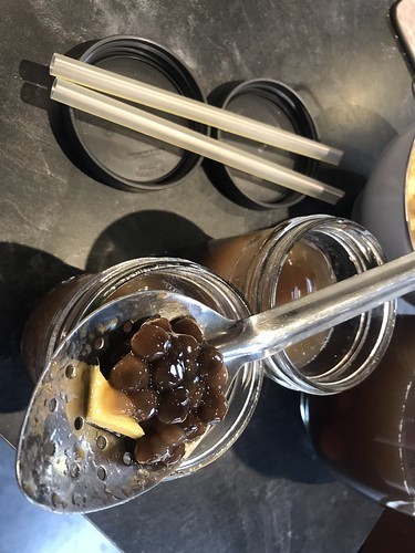 Ginger-pineapple bubble tea