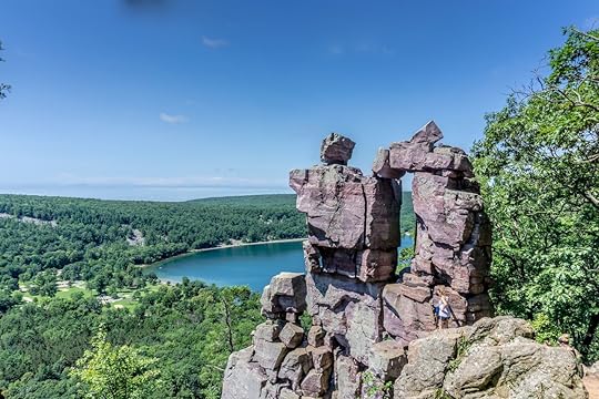 Balanced Rock Trail at Devil’s Lake State Park