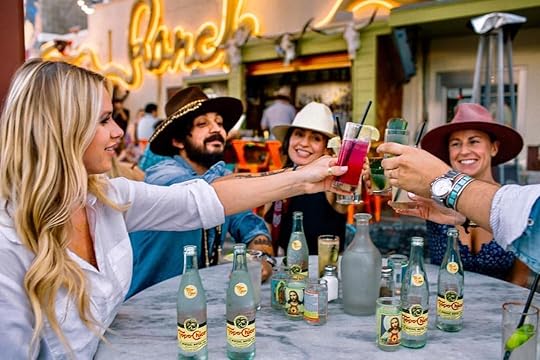 People cheersing drinks