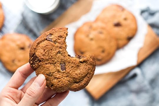 keto chocolate chip cookies
