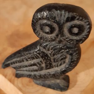 photo of owl statuette