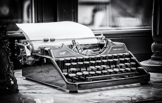 typewriter-3711589_640
