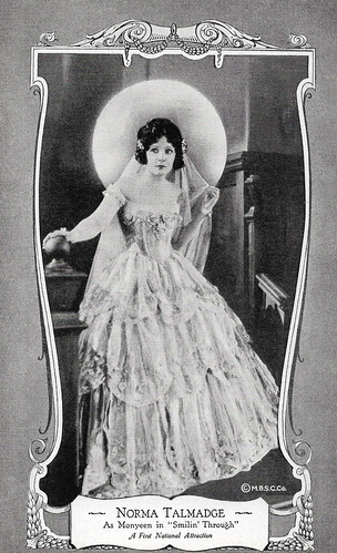 Norma Talmadge in Smilin' Through (1922)