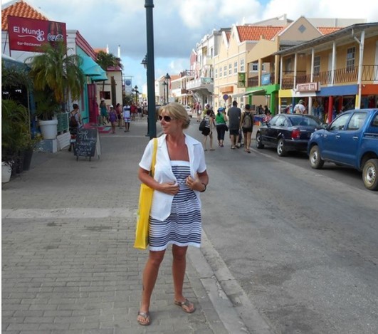 The Backpacking Housewife shopping on the French Caribbean island of St Barthelemy