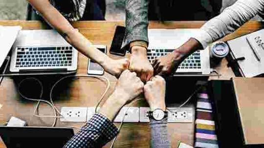 Working fewer hours lowers stress, raises productivity | Hindustan Times