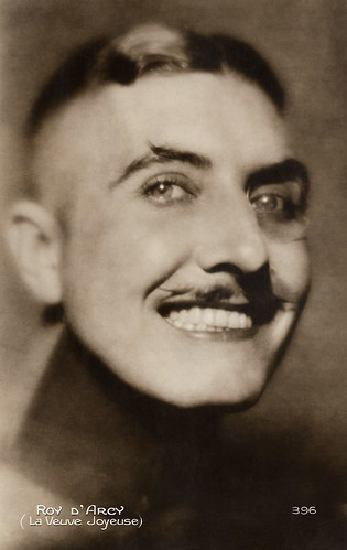 Roy d'Arcy in The Merry Widow (1925)