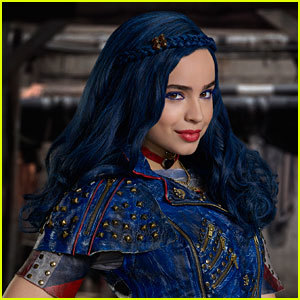 Sofia Carson Talks What it's Like to Play a Villain Instead of a Princess | Descendants, Sofia Carson | Just Jared Jr.