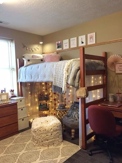 22 Decorated Dorm Rooms That'll Blow Your Mind - Society19 | Girls dorm room, Dorm room designs, Dorm room inspiration