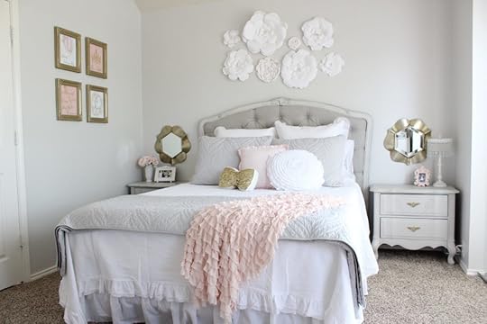 Tween Girl's Bedroom in Blush Gold & Grey - Summer Adams