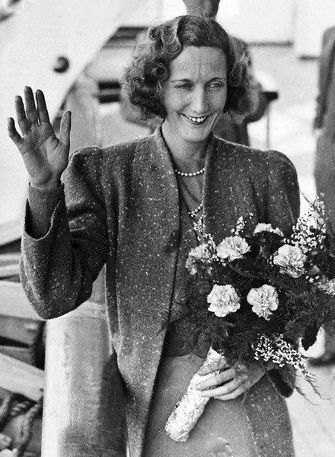 Beryl Markham with flowers