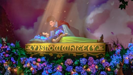 Animatronic of the Prince kissing Snow White from Snow White's Enchanted Wish in Disneyland