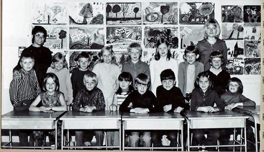 320129_snavlunda_skola_1970_71_klass_1_2.jpg