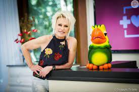 Muitas receitas do programa mais você são enviadas por seus telespectadores ao programa, geralmente é acompanhada a um tempero especial, ou uma. Ana Maria Braga Comemora Sucesso Do Mais Voce Na Globo Purepeople