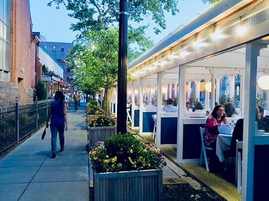 fancy outdoor tables at Le Diplomate