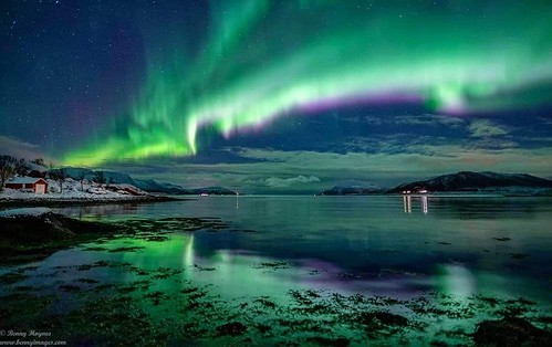 The shapes of the magical northern lights. Photographer Benny Høynes