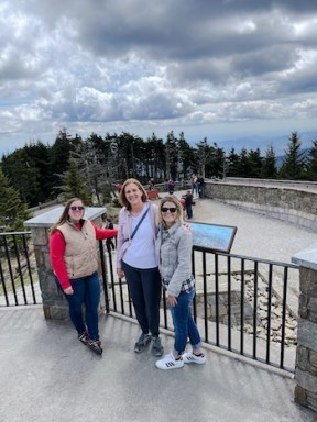 friends traveling