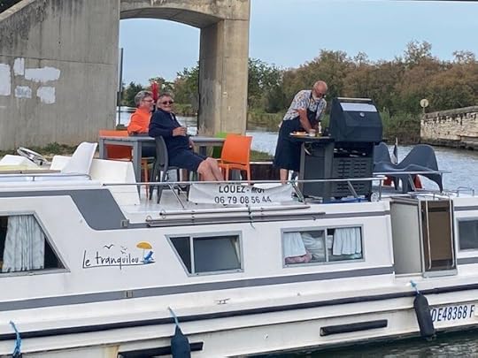 Dock neighbors who have all the comforts of home