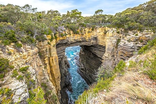 Tasman,Arch,Is,An,Unusual,Geological,Formation,Found,In,The, Things to do in Tasmania