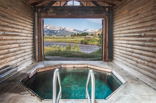 Hike-in-the-Sawtooth-natural-hot-springs-Mountain-Village-Resort, hikes in the Sawtooth