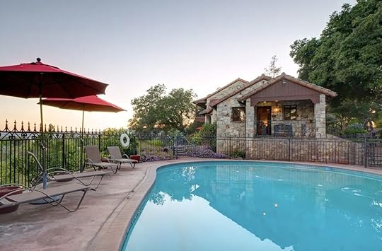 tuscan-villa-napa-airbnb, Napa Valley Airbnbs